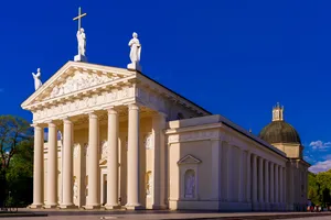 kathedrale_vilnius_litauen_adobestock_93218795_1_kavalenkava.jpeg