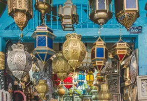 Lampen auf dem Basar in Tunis