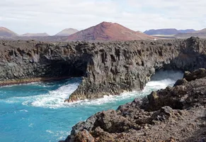 Los Hervideros - Lavahöhlen und bizzarre Felsformationen an der Südwestküste von Lanzarote 
