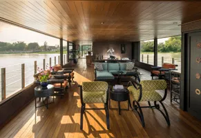 Loy River Song Loungebereich