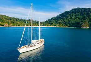 Die Meta IV nahe der Insel Kyun Pila