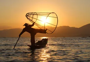 Einbeinruderer auf dem Inle-See, Myanmar