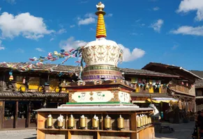 Shangri-La (Zhongdian), Hauptplatz