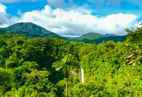 Wasserfall La-Fortuna © iStock nicolasboivin