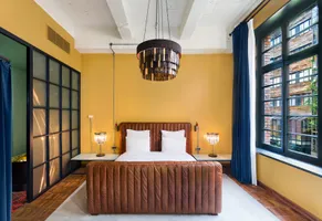 Hotel Stamba, Aviator Suite