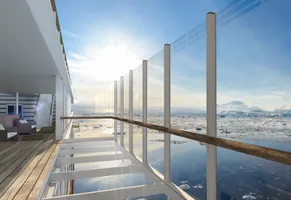 Gläserner Balkon auf der HANSEATIC nature