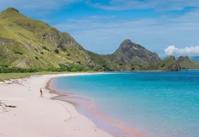 Pink Beach, Indonesien