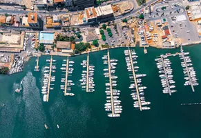 Luanda, die Hauptstadt Angolas von oben iStock © Wirestock