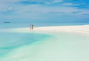 Romantischer Strandspaziergang