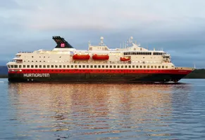Beispiel für ein Schiff der Hurtigruten-Linie, die MS Nordkapp