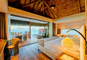 PPT Intercontinental Tahiti Motu, Overwater Bungalow Bedroom
