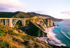 Reise-USA-Küstenstraße-Big-Sur,-Kalifornien_jack-nagz-M7euaZTCOPM-unsplash