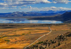 Mono Lake AdobeStock © Pedro