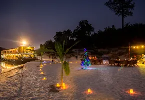RV Laos Pandaw Kreuzfahrtschiff in der Abendstimmung