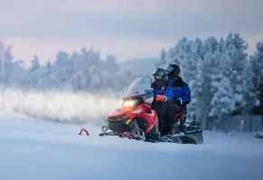Schneemobilsafari in Inari