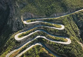 Die spektakulären Serpentinen der Serra da Leba in Angola