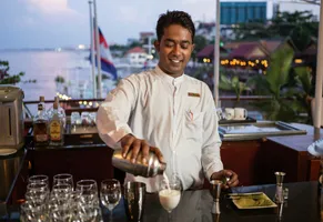 Service auf der RV Mekong Pandaw