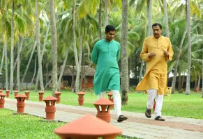 Dr. Vignesh Devraj in der Diskussion mit seinem Vater