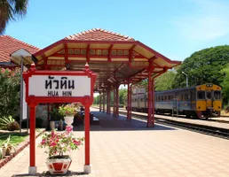 Bahnhof von Hua Hin,  einer der ältesten und schönsten Bahnhöfe Thailands