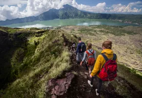Wandern auf dem Vulkan Batur, Bali