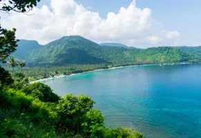 Wunderschöner Panoramablick auf den Malimbu Hill (Bukit Malimbu) auf Lombok.