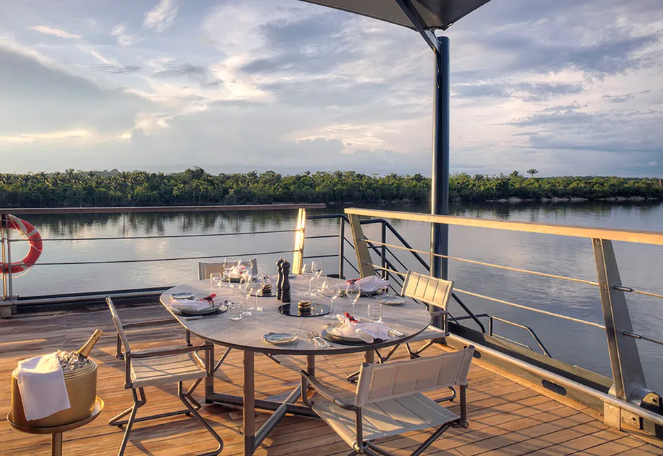 Outdoor Dining auf der Aqua Nera